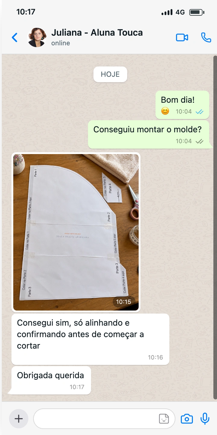 Conversa no WhatsApp com a aluna Juliana mostrando o molde da touca toalha montado e alinhado antes de cortar